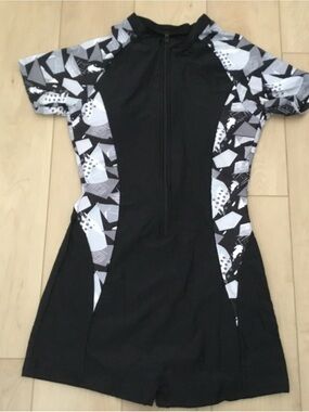 Black Short-Sleeve Zip Front Swimsuit with Monochrome Geometric Panels